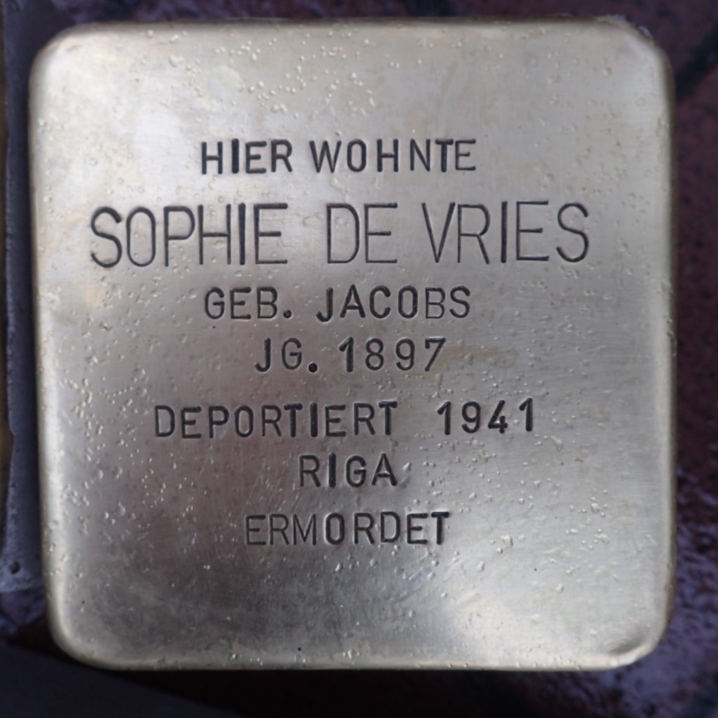 Stolperstein für Sophie de Vries